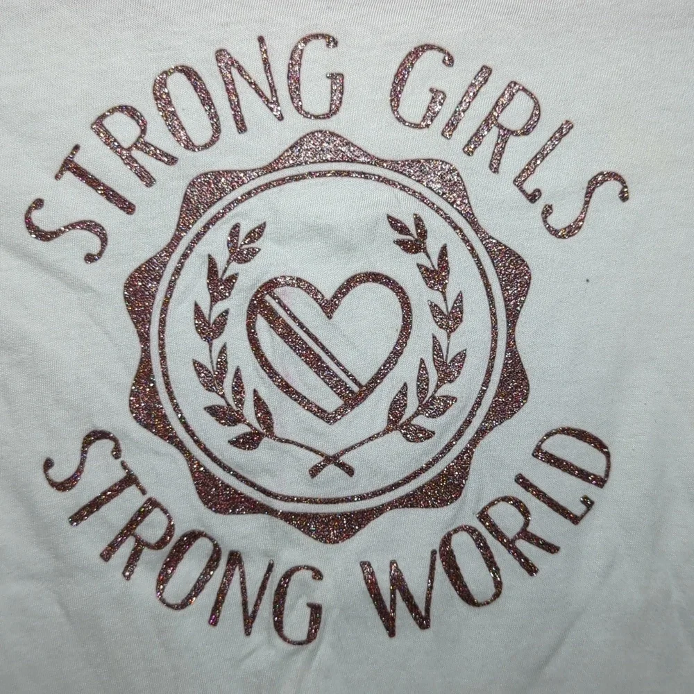 Gap Strong Girls Strong World Graphic T-Shirt Long Sleeve Size M 8